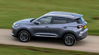 Chery Tiggo 4 - side action