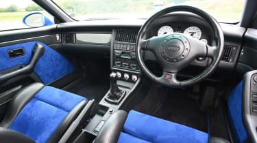 Audi RS 2 - dash