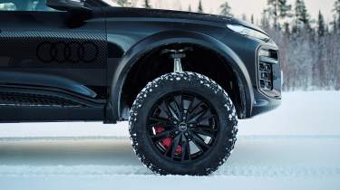 Audi Q6 e-tron off-road concept - portal axles