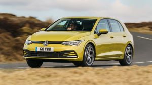 Volkswagen Golf eTSI drive - front