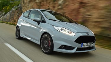Ford Fiesta ST200 - front driving