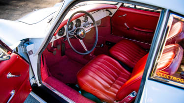 Electrogenic Porsche 356 - interior