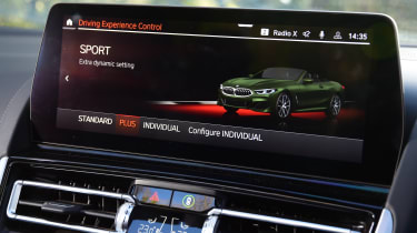 BMW M850i - infotainment screen (Sport driving experience control)