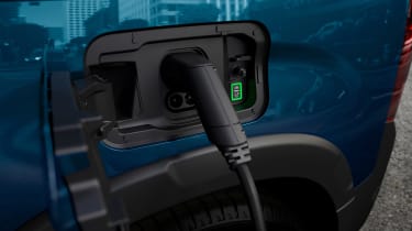Peugeot e-Rifter - charge