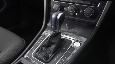 Volkswagen e-Golf - centre console