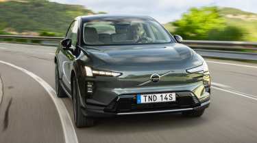 Volvo EX60 P10 AWD Ultra - front action