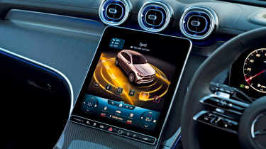 Used Mercedes GLC Mk2 - screen