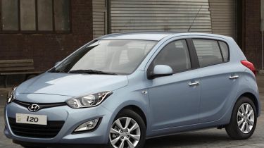 Hyundai i20 front three-quarter