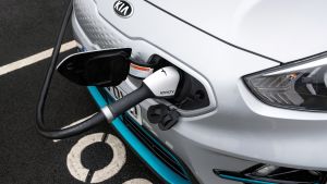 Kia e-Niro Mid Range - charging