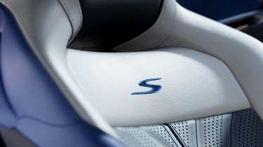 Aston Martin DB12 S - seat detail