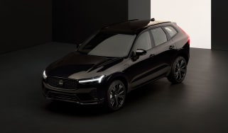 Volvo XC60 Black Edition - front static