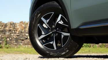 Kia Sorento Hybrid - wheel