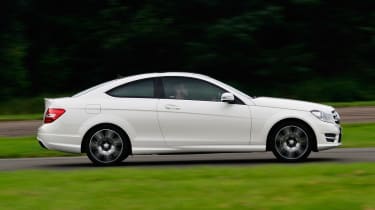 Mercedes C-Class Coupe panning