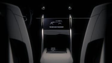 Land Rover Discovery teaser screen