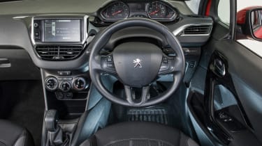 Used Peugeot 208 - dash