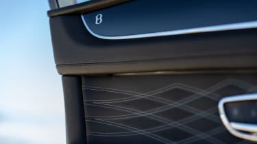 Bentley Bentayga EWB Mulliner - interior door card