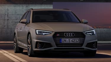 Audi S4 Avant - front twilight