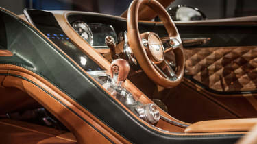 Bentley EXP 10 Speed 6 feature - interior