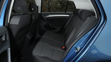 VW Golf 2.0 TDI SE rear seats