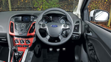 Ford Focus Zetec S 1.6 EcoBoost dash