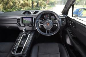 Used Porsche Macan - dash