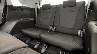Kia Sorento 2.2 CRDi KX-2 rear seats