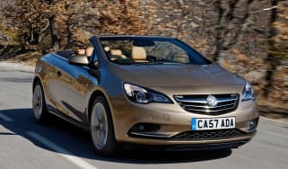 Vauxhall Cascada 2.0 CDTi front tracking
