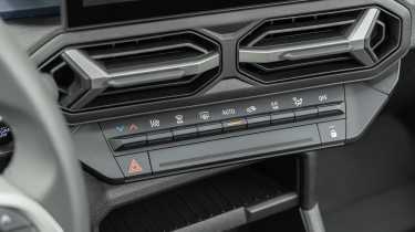 Dacia Duster - centre console