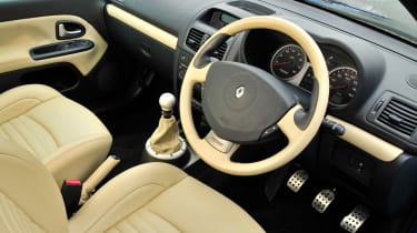 Clio V6 - dash