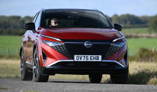 Nissan Qashqai - front cornering 