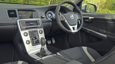 Volvo V60 R Design interior