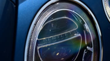 Bentley Bentayga - front light detail