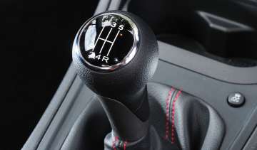 Manual gear