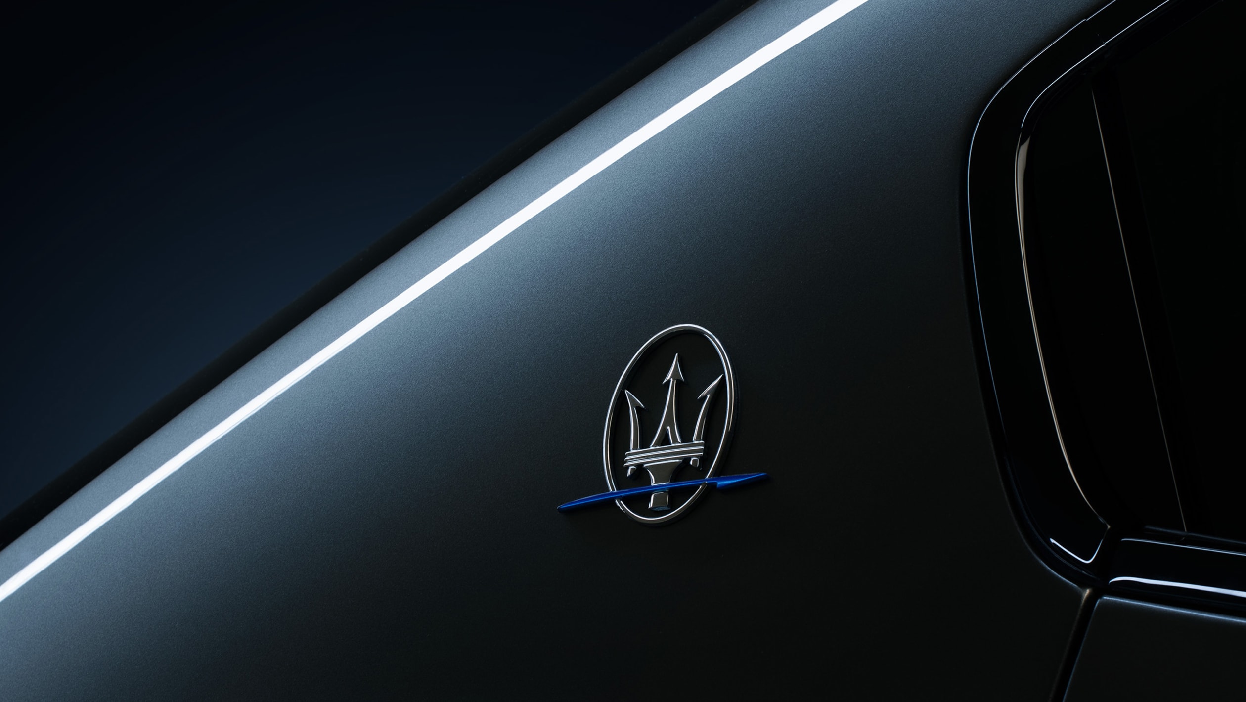 Maserati%20Ghibli%20Hybrid%202020%20official-14.jpg