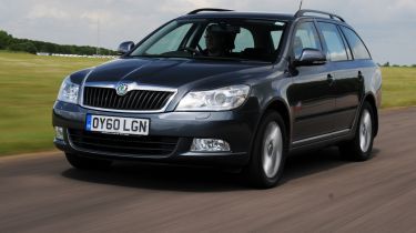 Skoda Octavia Estate front tracking