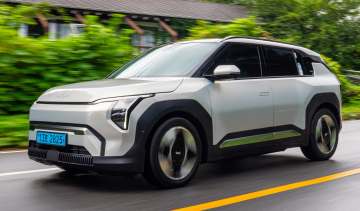 Kia EV3 - front action