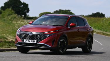 Nissan Qashqai - front cornering
