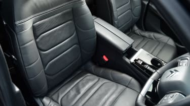 Citroen C5 X - front seats