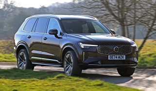 Volvo XC90 - front action