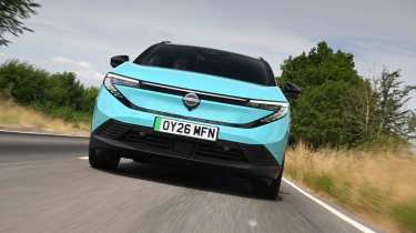 Nissan Leaf - front full width