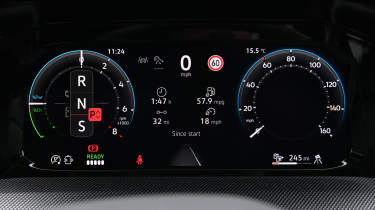 Volkswagen Golf GTE vs Toyota Prius - Golf GTE instrument cluster