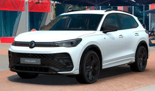 Volkswagen Tiguan Black Edition - front 3/4