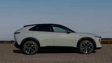 Mazda CX-6e - side