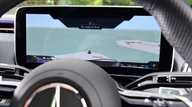 Mercedes EQE 350 - screen