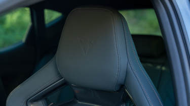 New Cupra Leon VZ - headrests