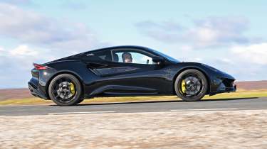 Lotus Emira Turbo SE - side action