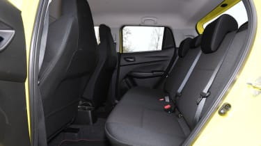 Suzuki Swift Sport - rear seats 