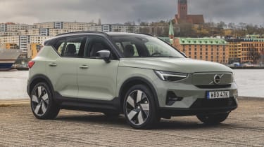 Volvo XC40 facelift - front static