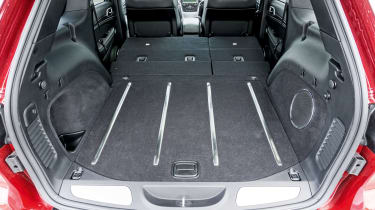Jeep Grand Cherokee SRT - boot