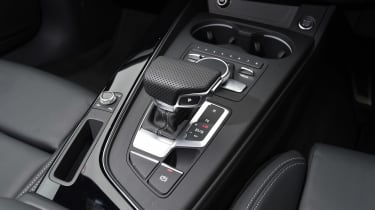 Audi A4 Avant - centre console